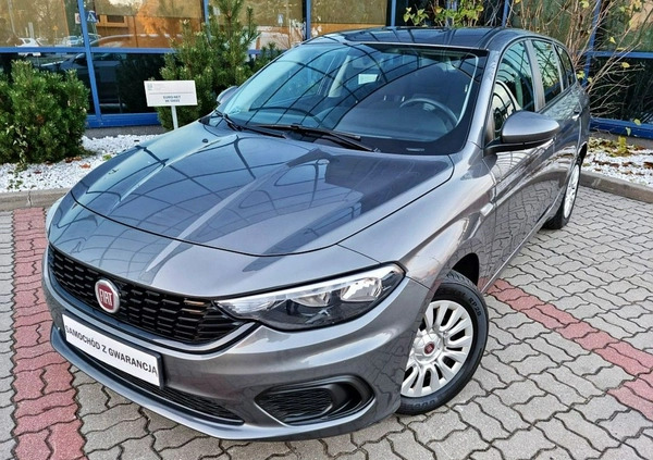 Fiat Tipo cena 46999 przebieg: 111000, rok produkcji 2019 z Śmigiel małe 232